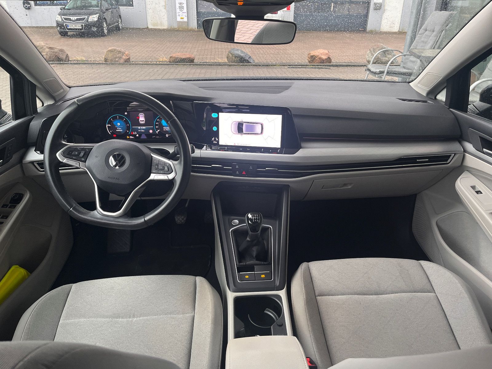 Fahrzeugabbildung Volkswagen Golf VIII Variant Life