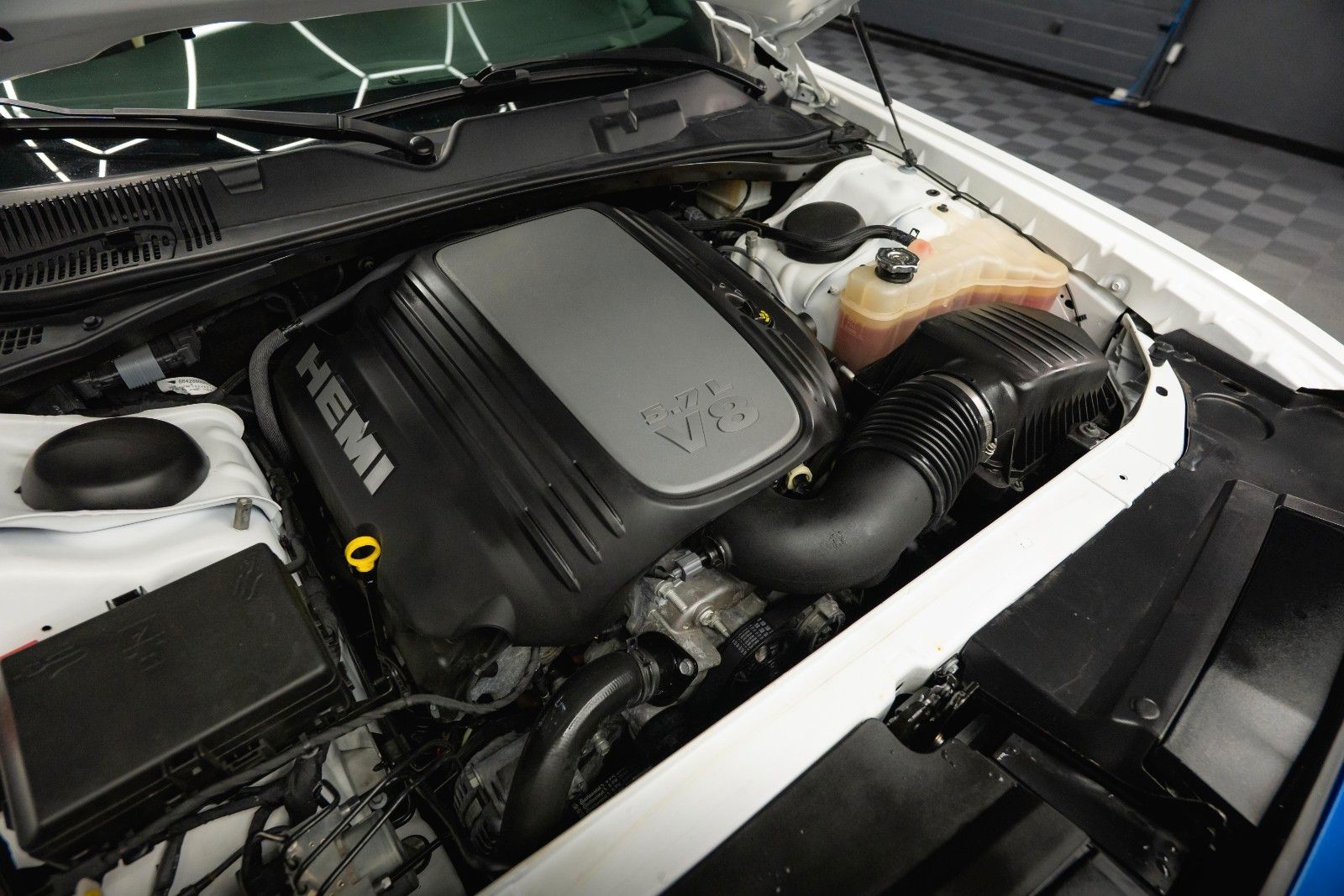 Fahrzeugabbildung Dodge Challenger 5.7 V8 R/T SRT WIDE BODY *LED*19%*