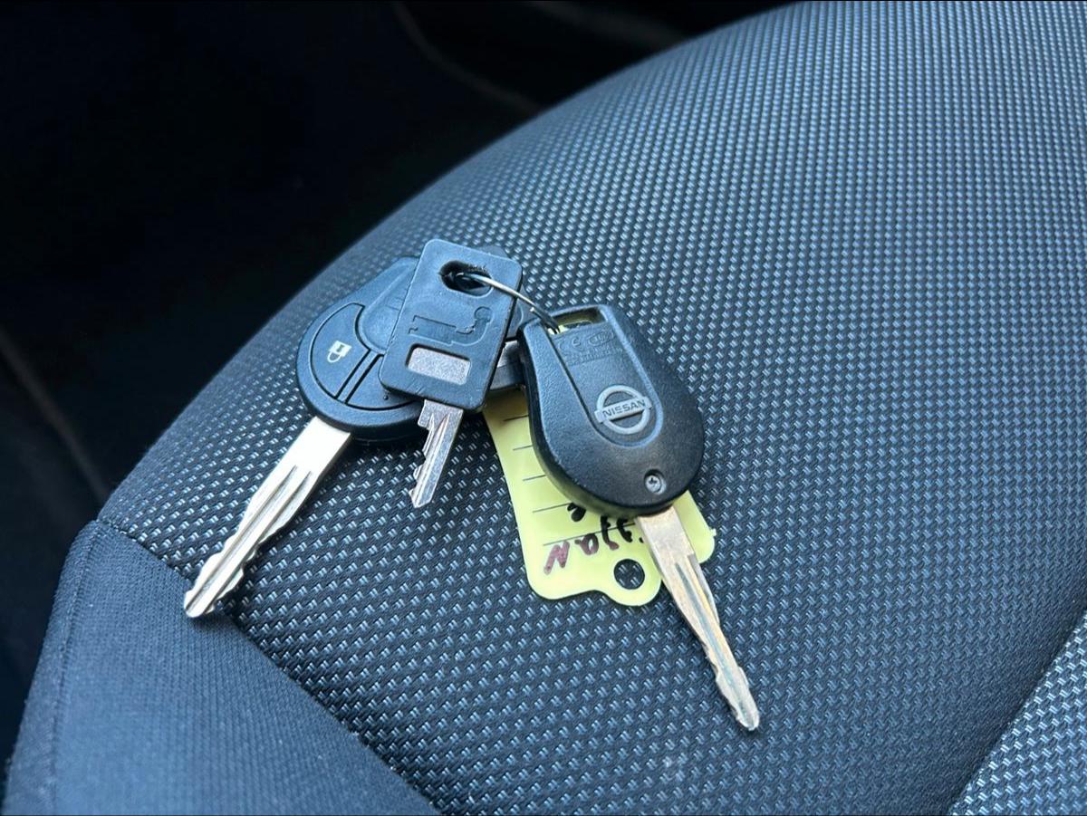 Nissan Juke Acenta 1.6 Klimaautomatik Navi Kamera AHK