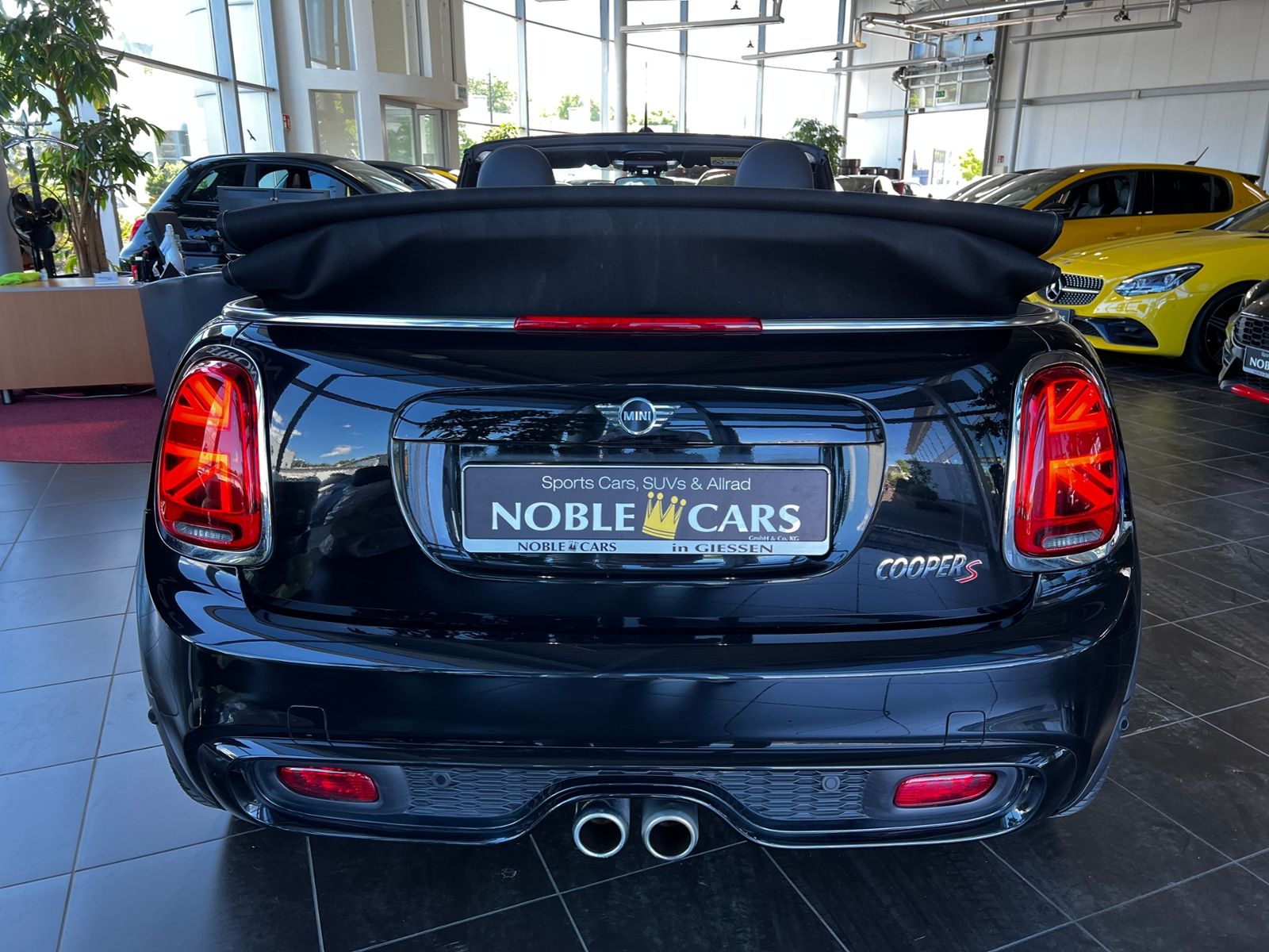 Fahrzeugabbildung MINI Cooper S Cabrio Chili LED NAVI SHZ