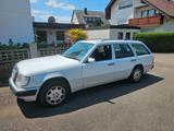 Mercedes-Benz E 230
