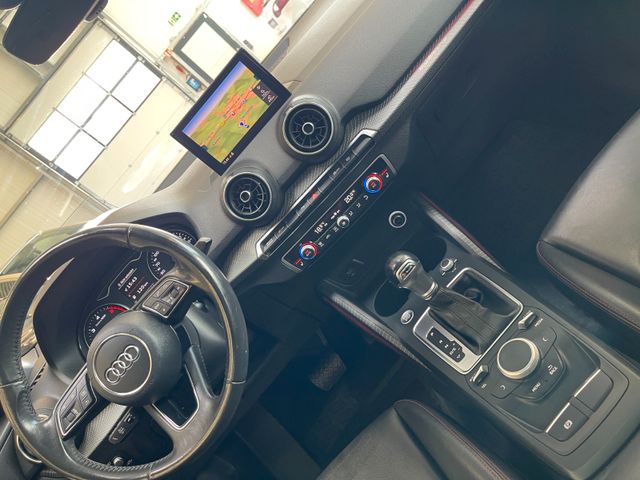 Audi Q2 2.0 TDI Quattro Sport *HUD*NAV*LED*ACC*LEDER*