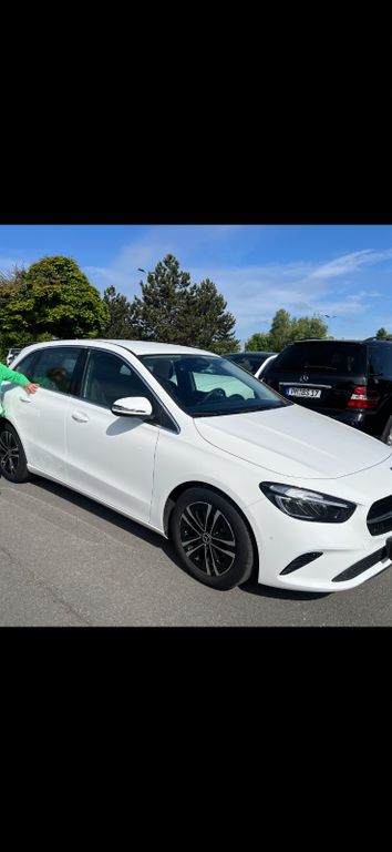 Image of Mercedes-Benz B 180