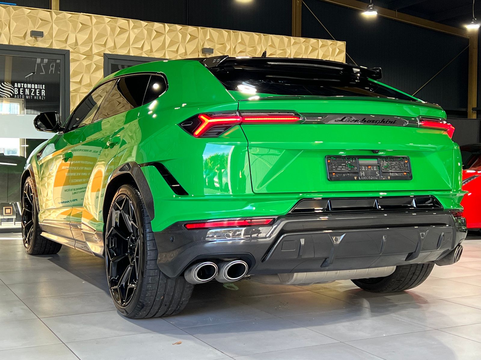 Fahrzeugabbildung Lamborghini Urus 4.0 V8 Performante/CARBON/3-D B&O/4-SEAT/