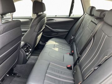 BMW 520 - 12