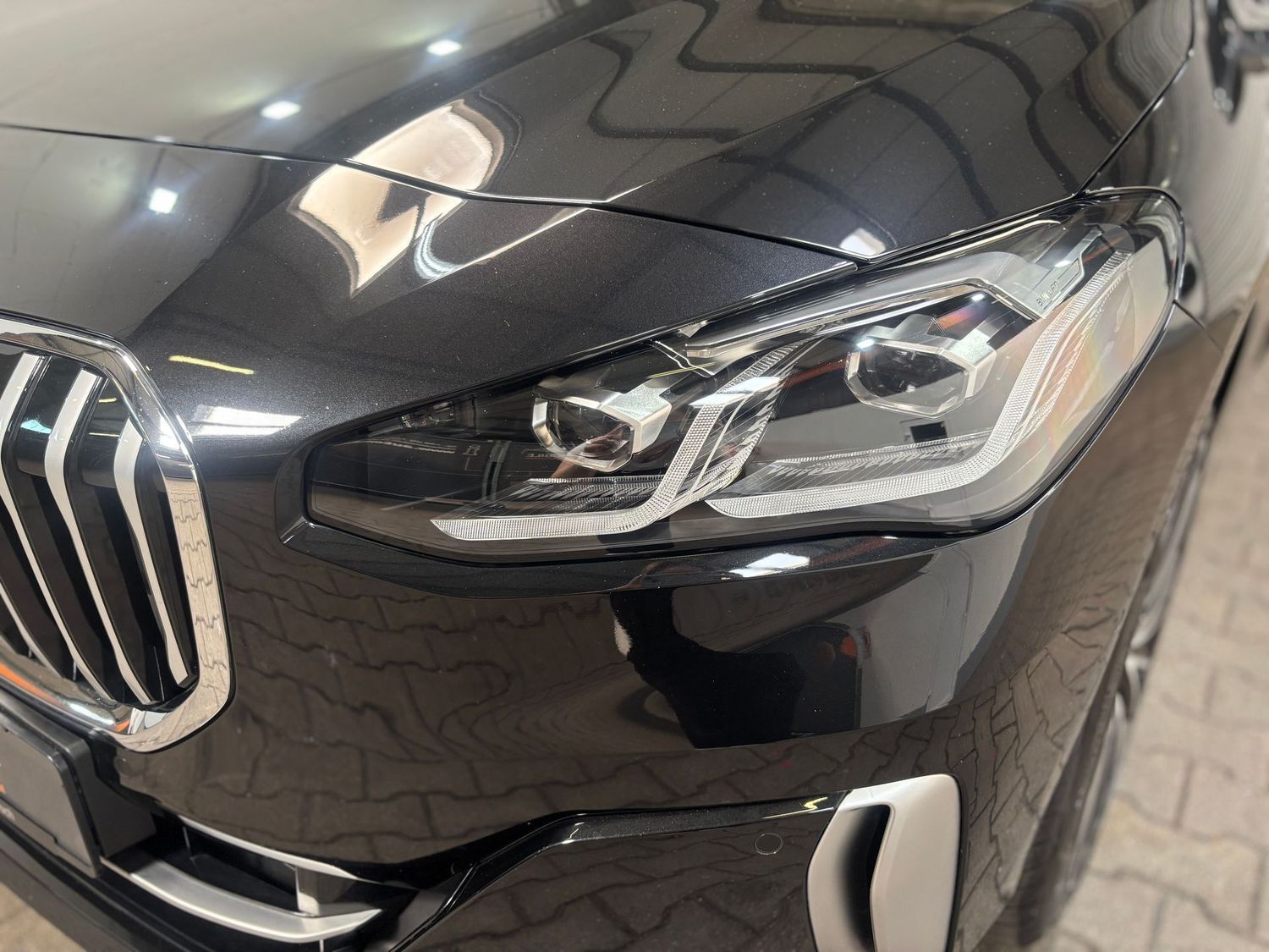 Fahrzeugabbildung BMW 218 Active Tourer Luxury Line Pano#HeadUp#H&K#Ka
