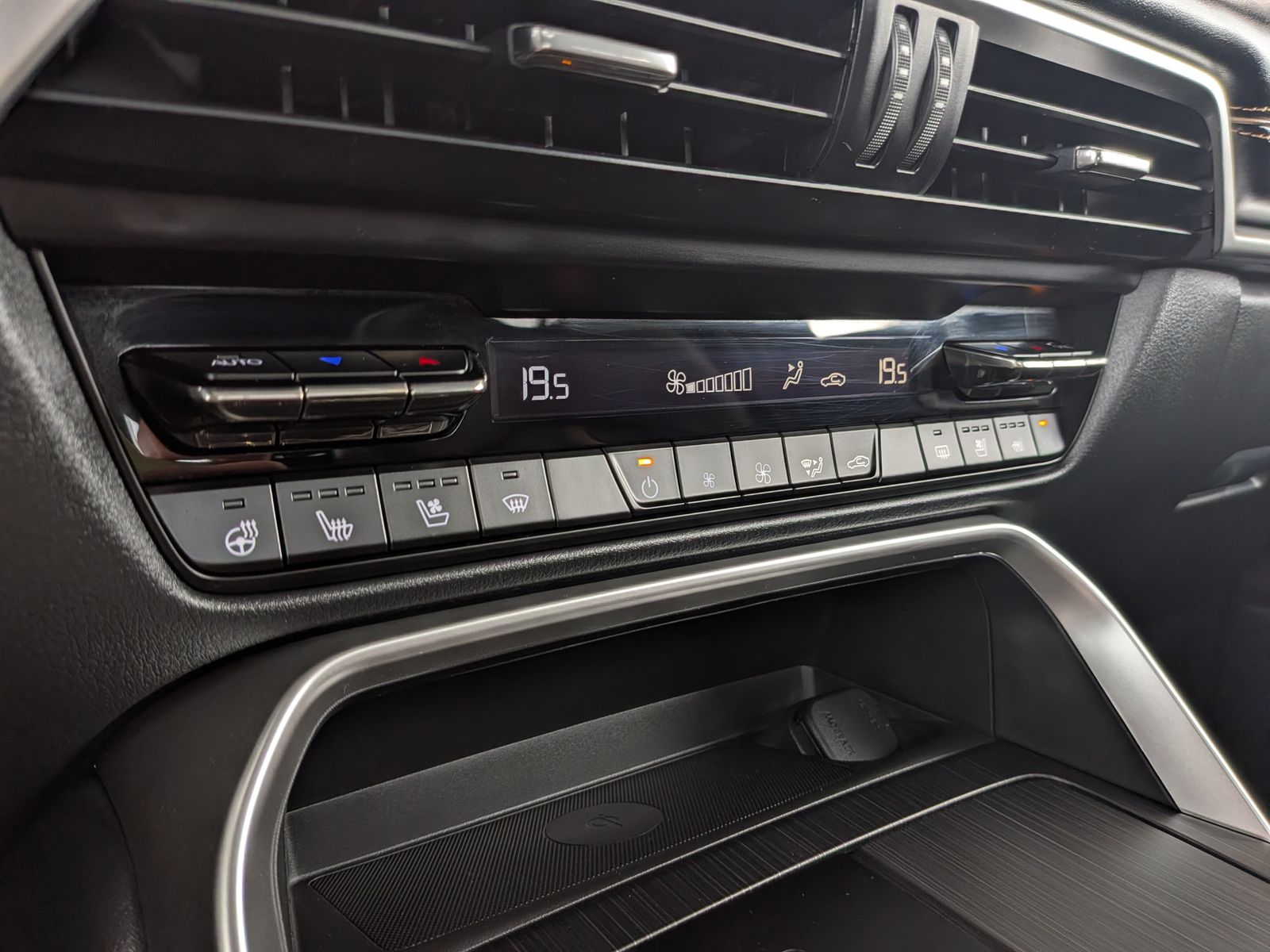 Fahrzeugabbildung Mazda CX-60  e-SKYACTIV-D254 HOMURA+ AWD Pano HUD Bose