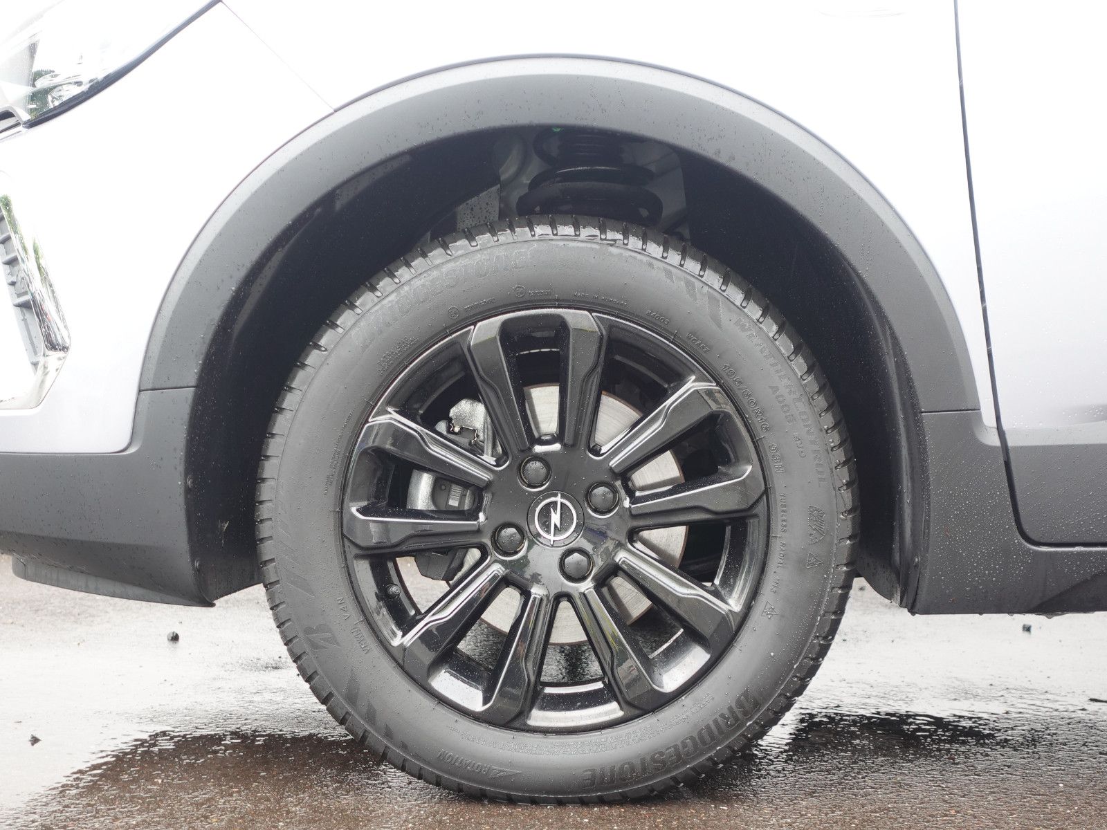 Fahrzeugabbildung Opel Crossland Elegance 1.2T,Navi,AHK,Kamera,Sitzhzg