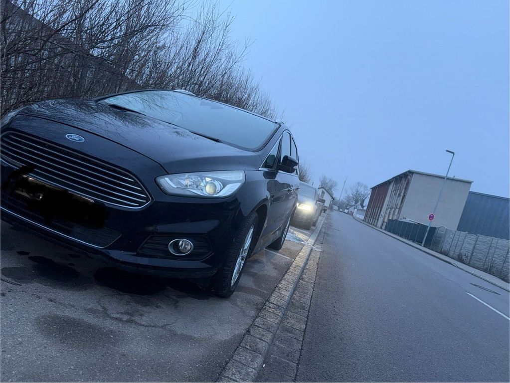 Image of Ford S-Max
