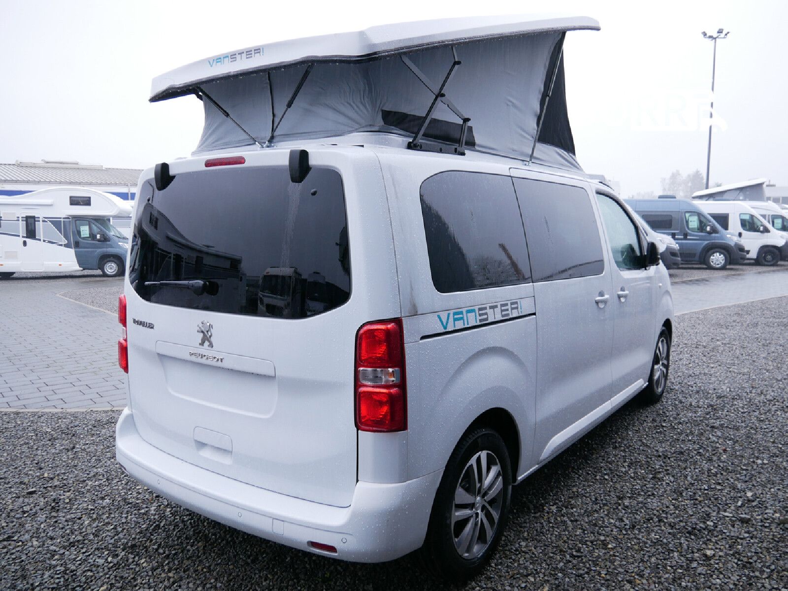 Fahrzeugabbildung Pössl Vanster Peugeot 145 PS