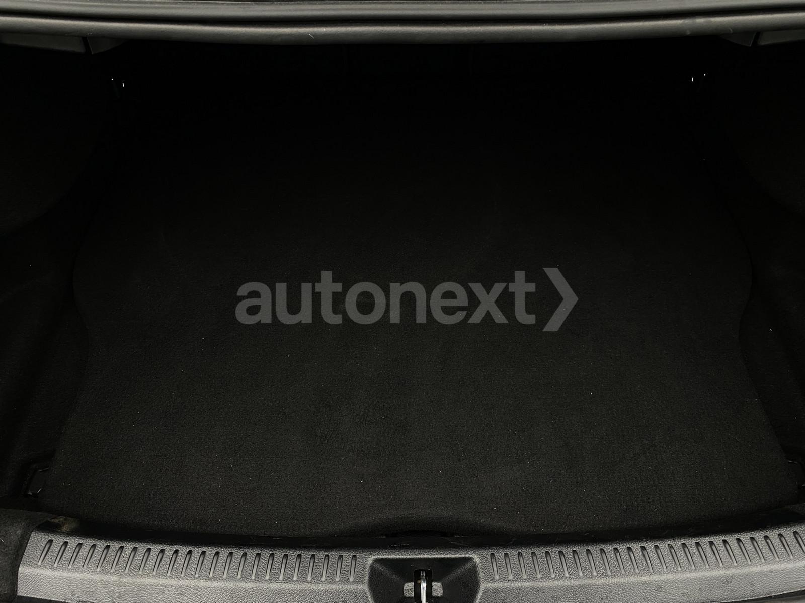 Mercedes-Benz A 250e Limo *2x AMG Line+Night* PANO+Distronic (