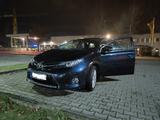 Toyota Auris Touring Sports Touring Sports 2,0-l-D-... - blaue Toyota Auris Touring Sports