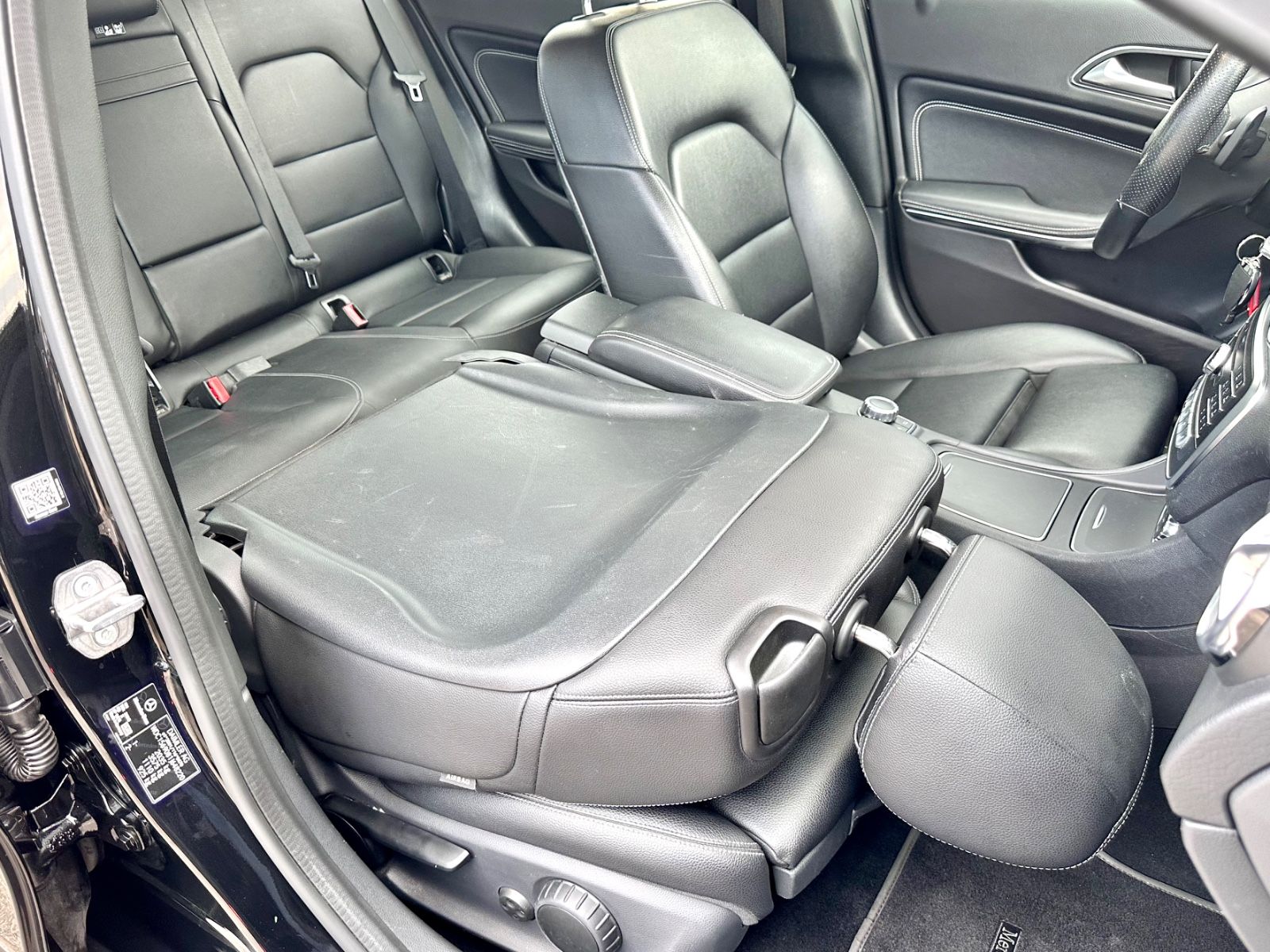 Fahrzeugabbildung Mercedes-Benz GLA 200 d URBAN*AUTOM+MOD.2020+18LM*