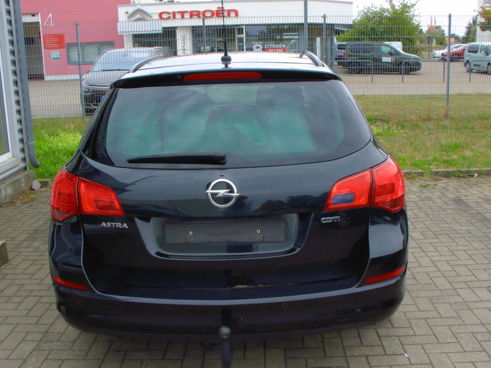 Opel Astra 2011 — двигун 1.686 cm³, 125 HP (92kW)