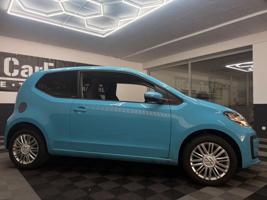 VW up! United ISOFIX KLIMAA 8-FACH DAB SPURHALTEASS VW up! United ISOFIX KLIMAA 8-FACH DAB SPURHALTEASS