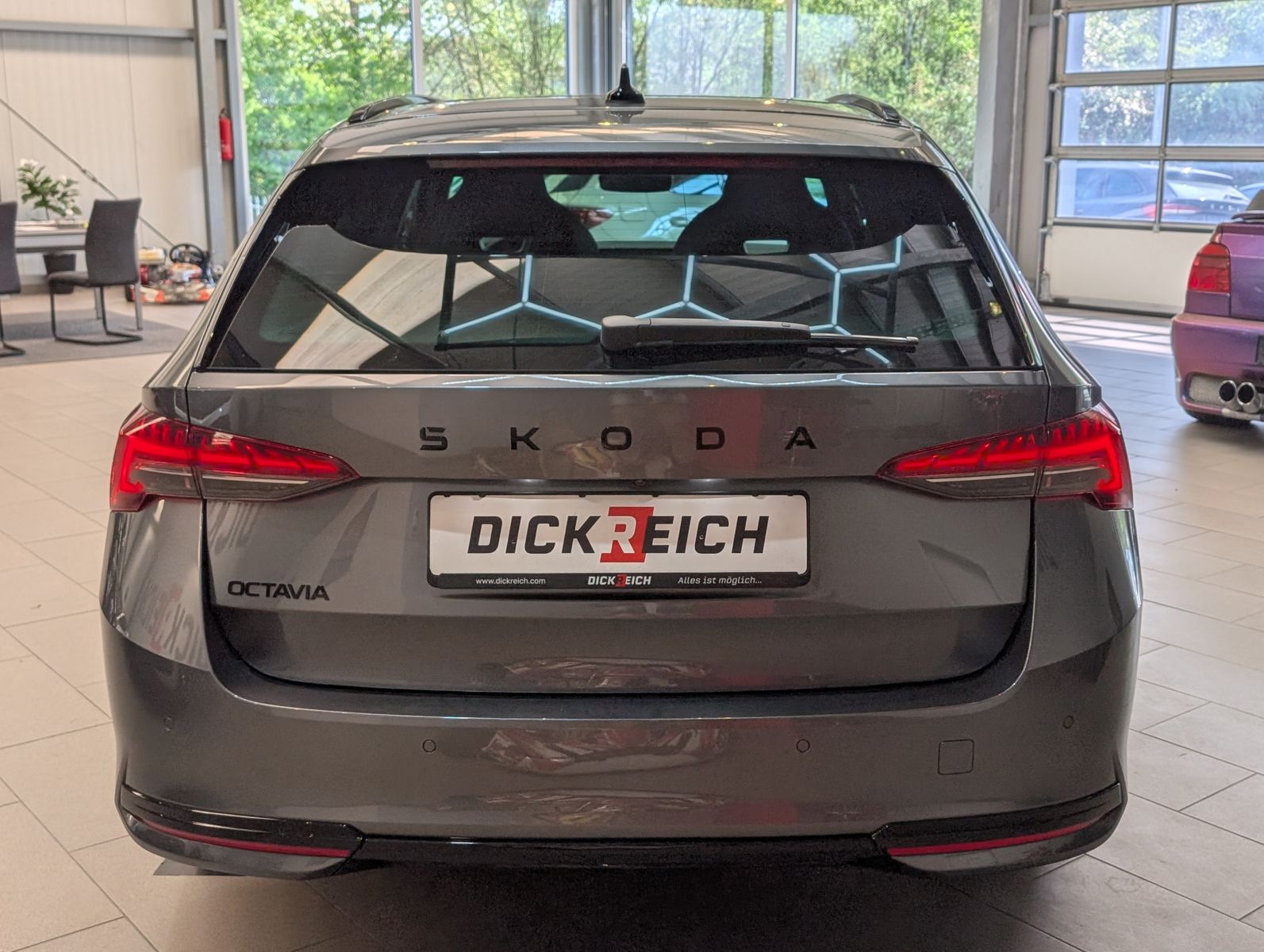 Fahrzeugabbildung SKODA Octavia 1.5 TSI Sportline Pano Matrix AHK 5J-Gar