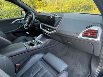 BMW XM - 8