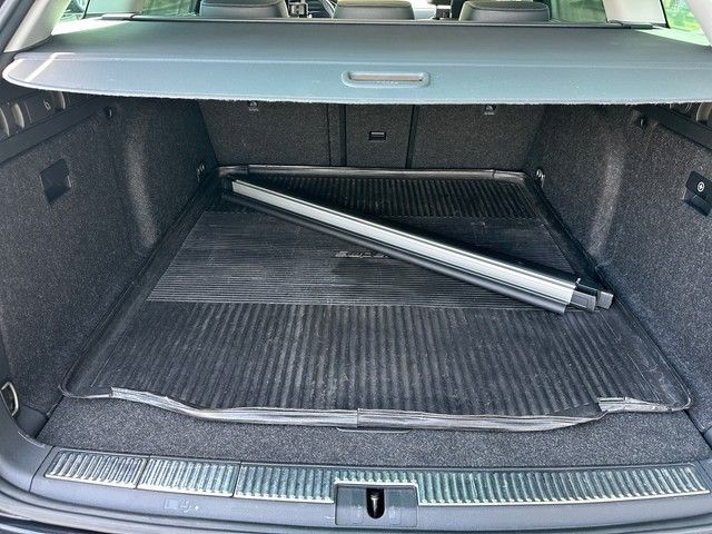 Fahrzeugabbildung SKODA Superb Combi 2.0 TSI DSG L&K 4x4 STDHZG+PANO+MEM