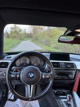 BMW M4 Competition  - BMW M4: Competition