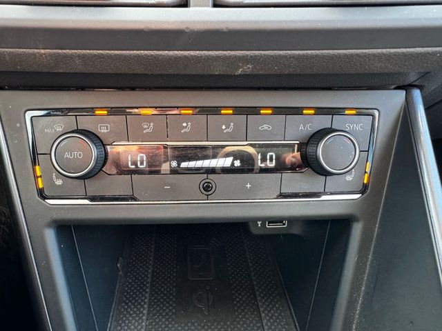 Fahrzeugabbildung Volkswagen Polo VI IQ.DRIVE >Navi/Sitzheiz/Einparkhilfe/ACC