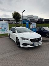 Opel Insignia 2.0 Turbo Exclusive, noch 3 Tage Online - Opel Insignia mit Benzin-Antrieb: Exclusive