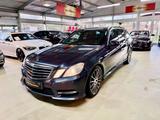 Mercedes-Benz E 200CDI  AMG Paket AVANTGARDE - Mercedes-Benz E 200 mit Diesel-Antrieb: Kombi, Schaltgetriebe