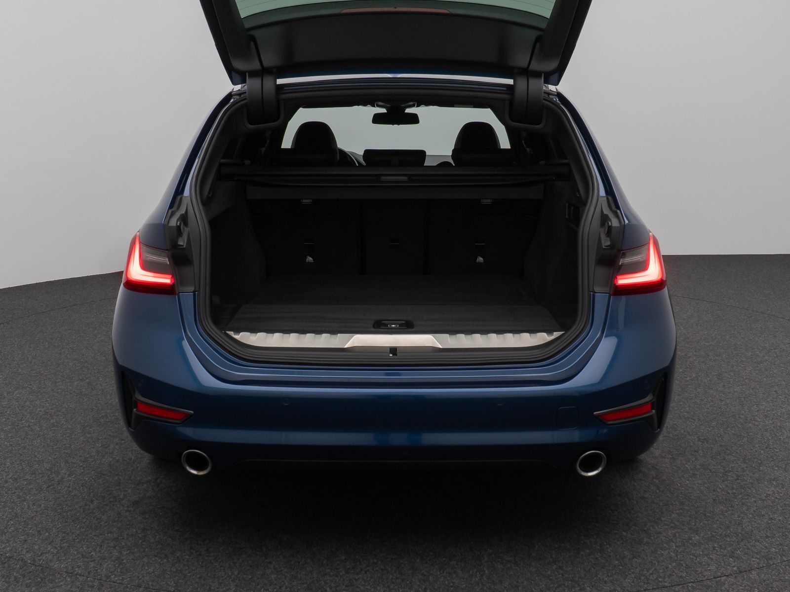 Fahrzeugabbildung BMW 330e Sport Line Kamera Laser HUD DAB Komfort