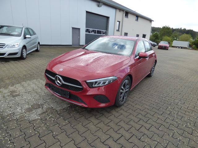 Mercedes-Benz A 200  Line Advanced Plus AHK Verkehrs Assistent