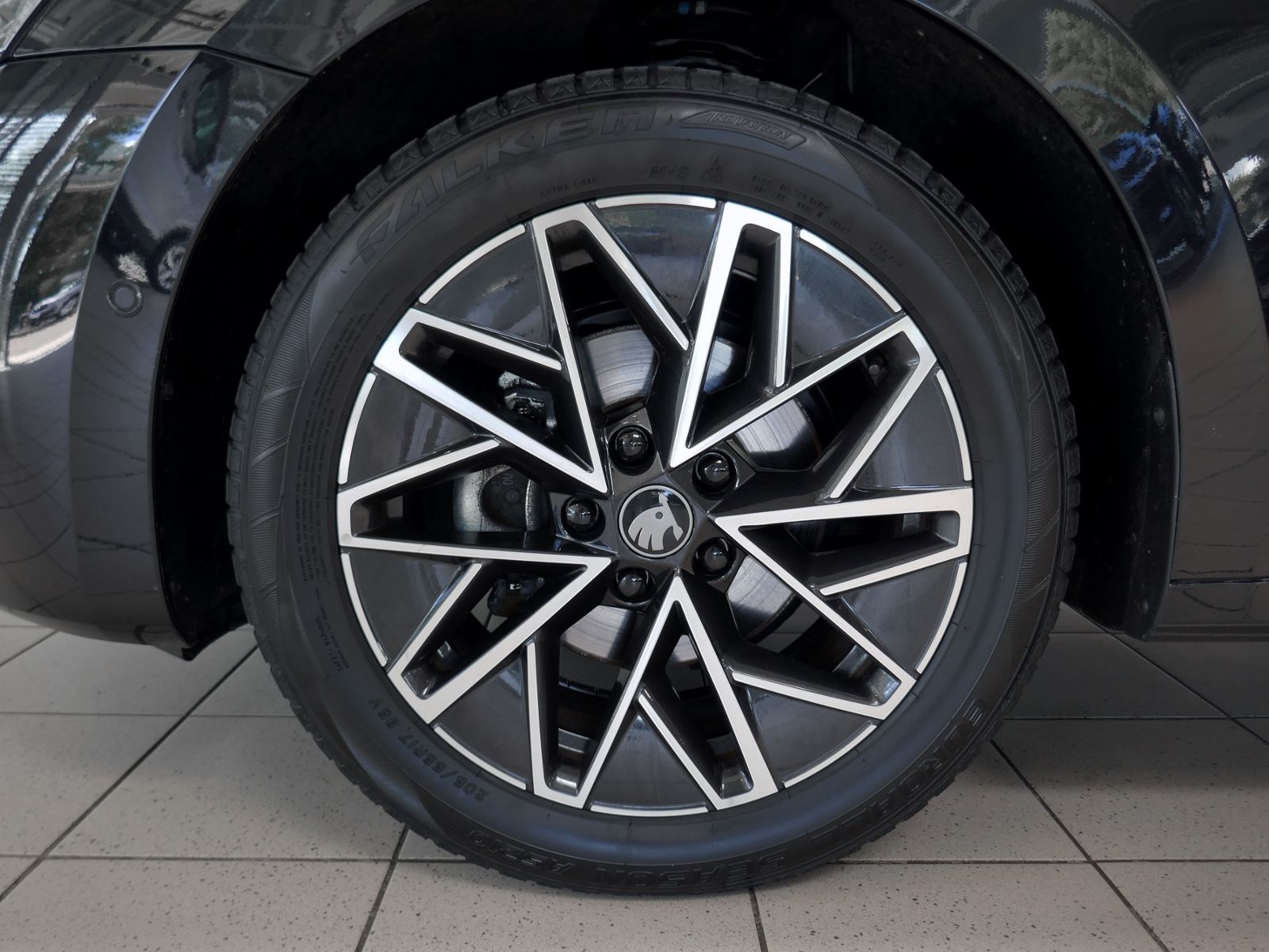 Fahrzeugabbildung SKODA Octavia Combi Tour 2.0 TDI | LED RFK ACC Navi
