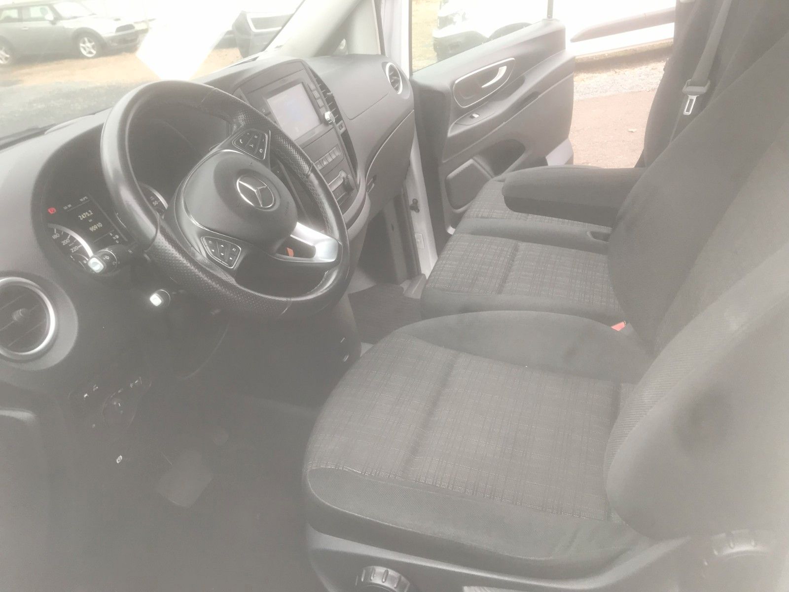 Fahrzeugabbildung Mercedes-Benz Vito Kasten 114 RWD extrala,Automatic,90910Km