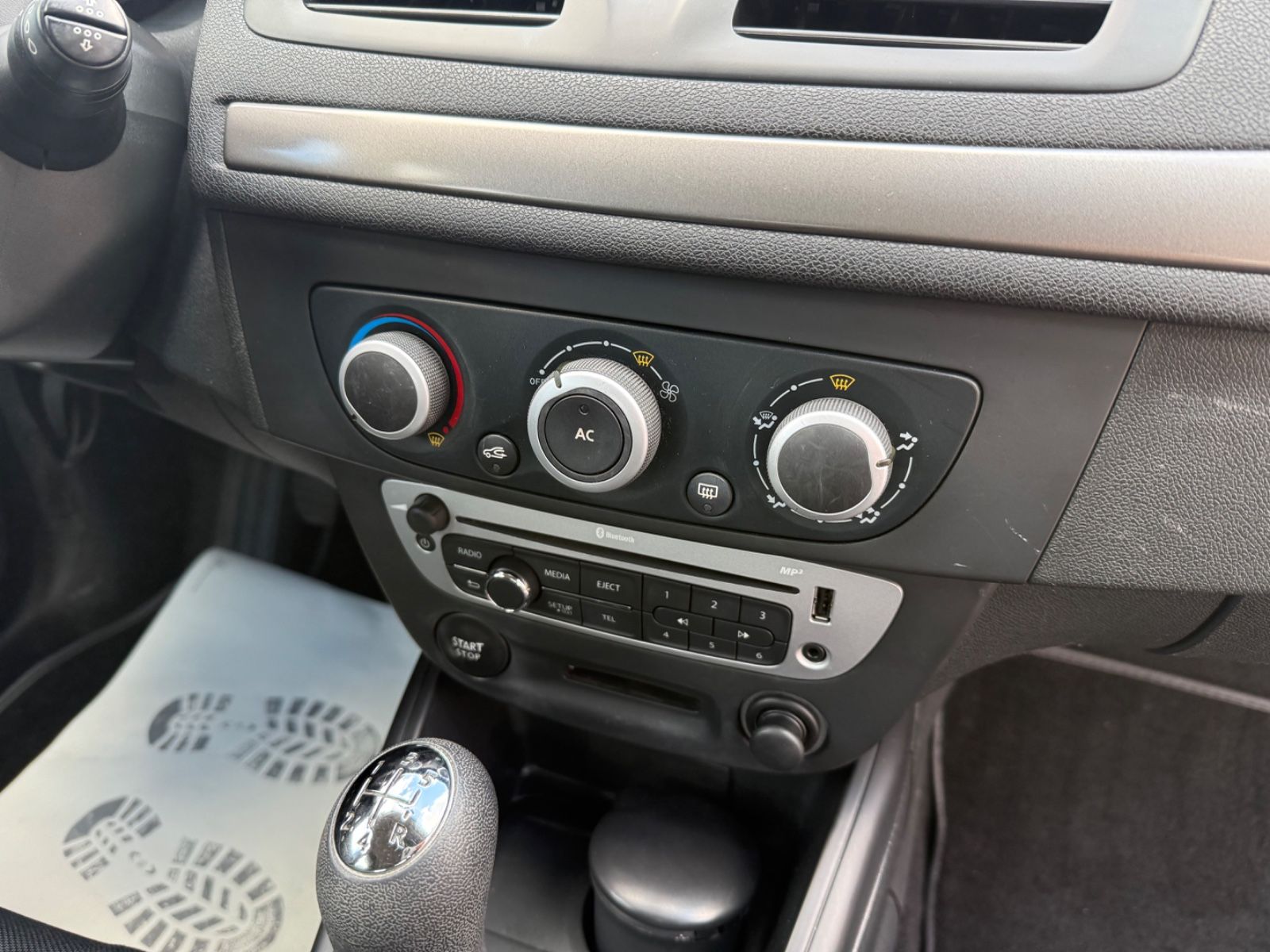 Megane III Lim. 5-trg.Tomtom Edition*NUR 76000KM
