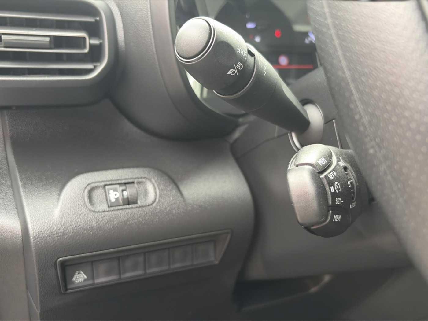 Citroën Berlingo Feel M Sitzheizung vorn, Klimaautomatik