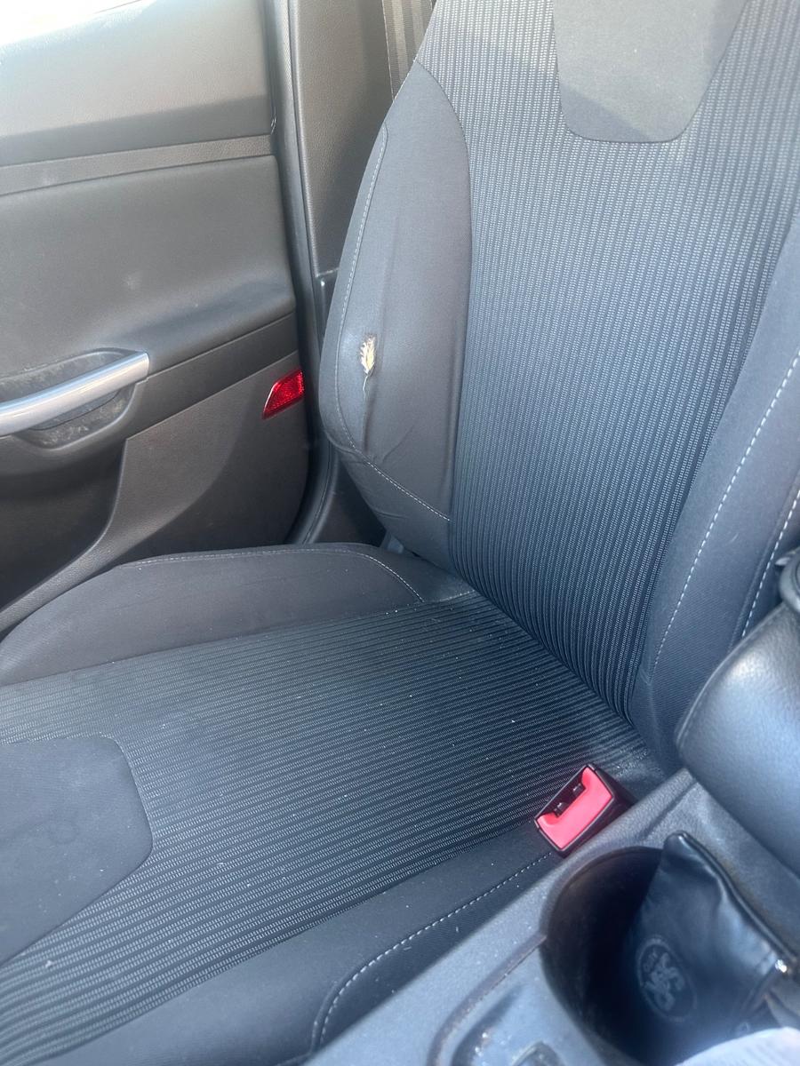 Ford Focus 2014 — photo 11