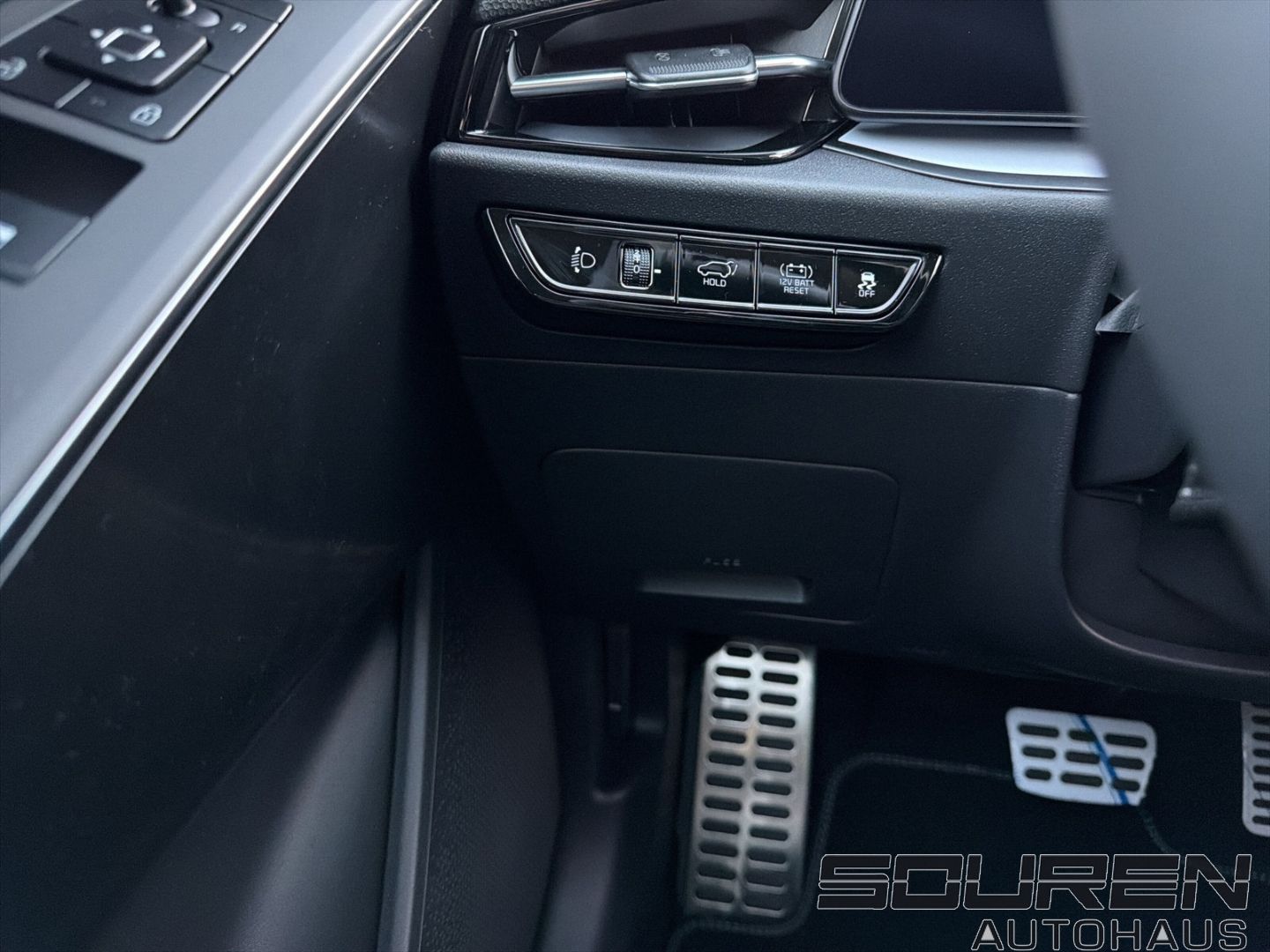 Fahrzeugabbildung Kia Niro HEV Spirit Glasdach Technik-&Relax-Paket 18