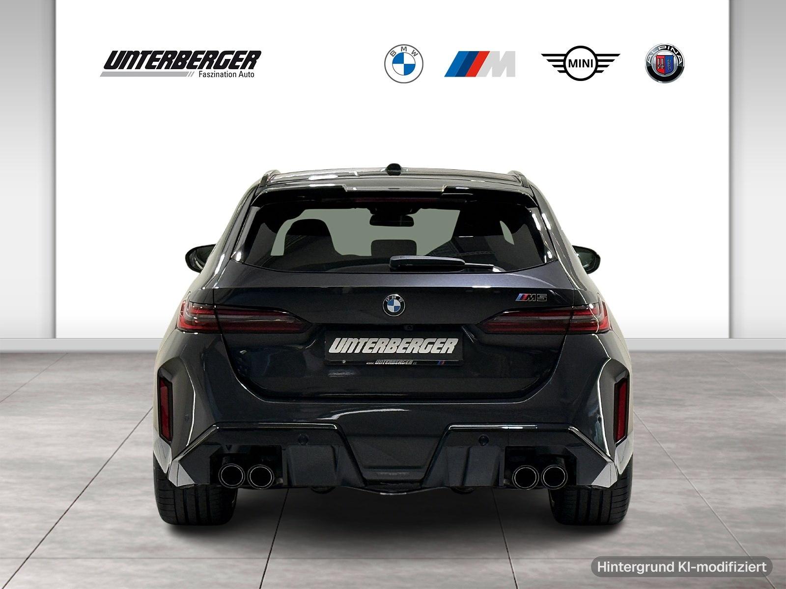 BMW M5 Touring Vmax ACC 360 AHK B&W Pano