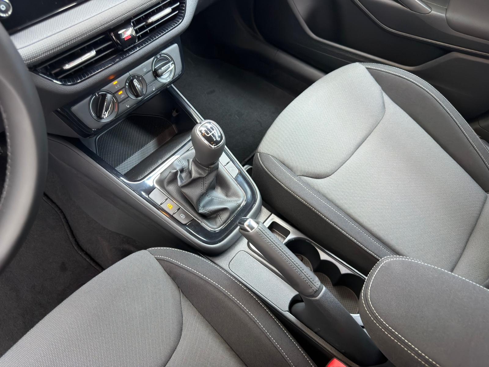 Skoda Fabia 1.0 Selection#RFK#APP#PDC#LED#SHZ