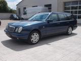 Mercedes-Benz E 200 T CLASSIC - aus 1998: Kombi
