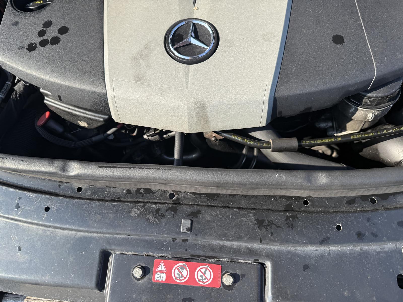 Mercedes-Benz ML300 2011 — photo 21