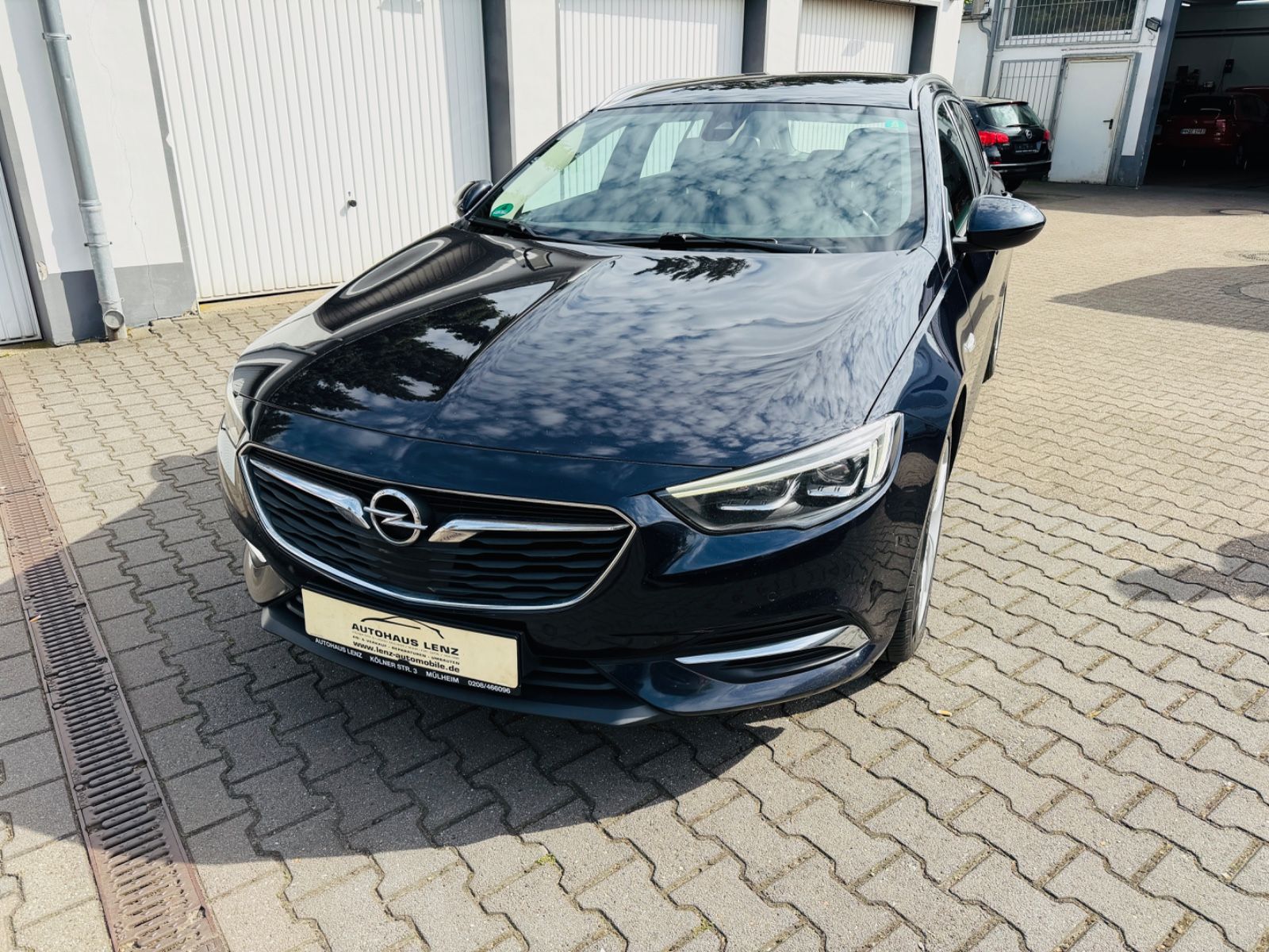 Opel Insignia - 1