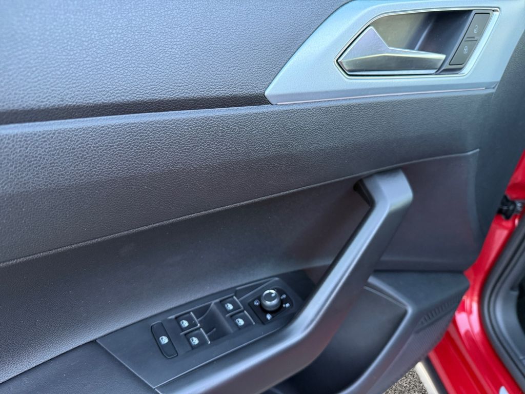 Fahrzeugabbildung Volkswagen Taigo 1.0 TSI  Goal Panoramadach