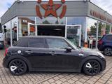 MINI COOPER_SD Mini 5-trg. Cooper SD - MINI Cooper SD aus 2016
