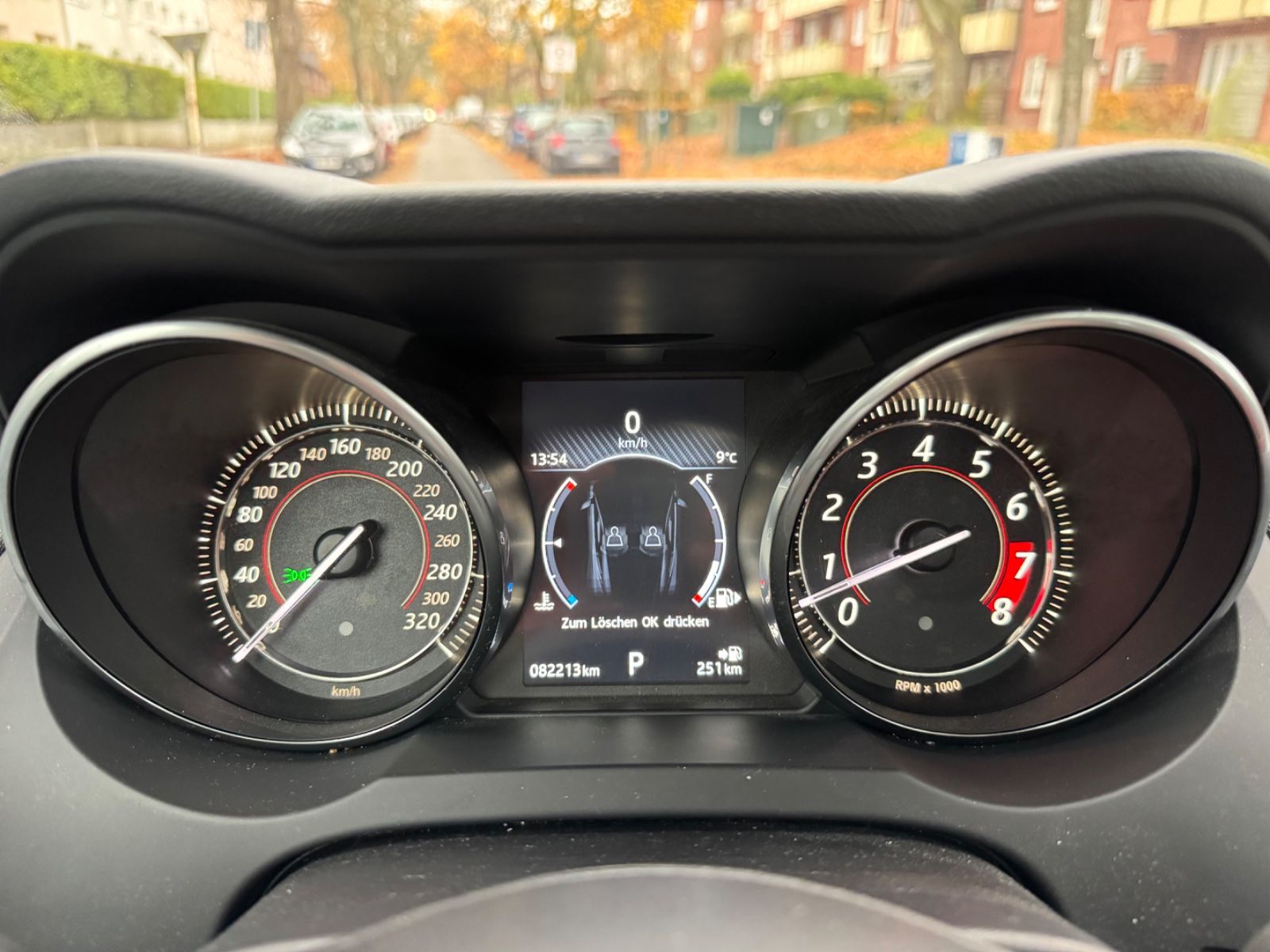 Fahrzeugabbildung Jaguar F-Type*PANO*CAM*XENON*MEMORY*LEDER