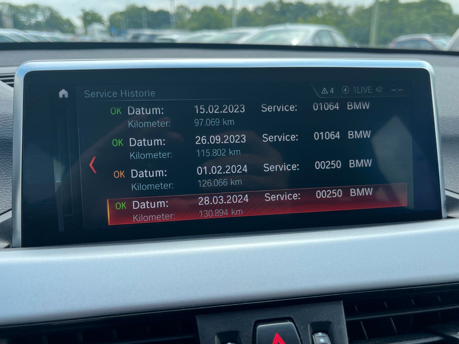 Fahrzeugabbildung BMW X1 sDrive18d Aut. Navi SPORTSITZE Alarm Kamera