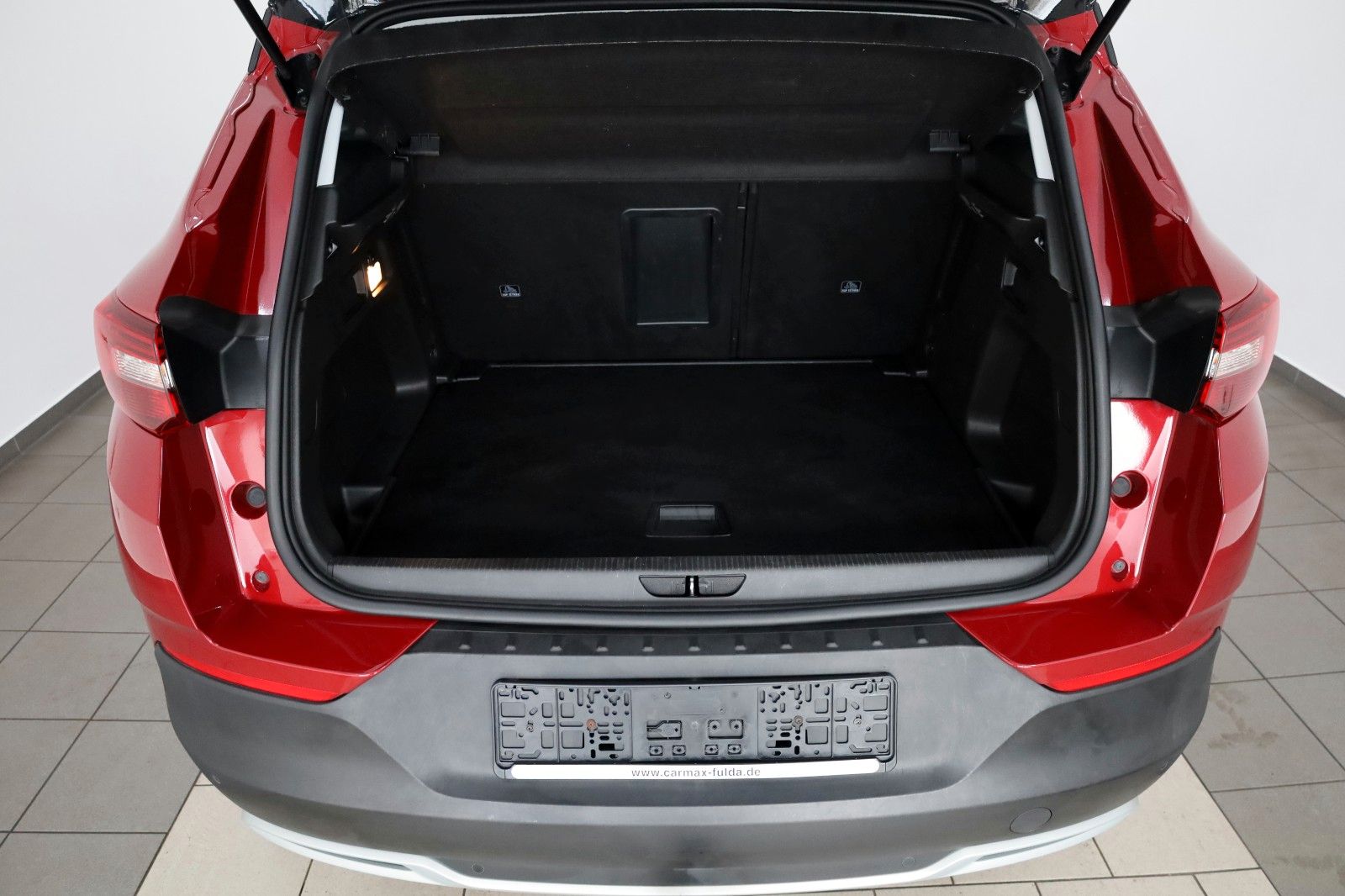 Fahrzeugabbildung Opel Grandland (X) Opel 2020 LED,Kamera,AHK,SR+WR