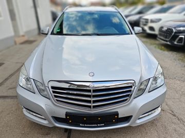 Mercedes E 200 - 3