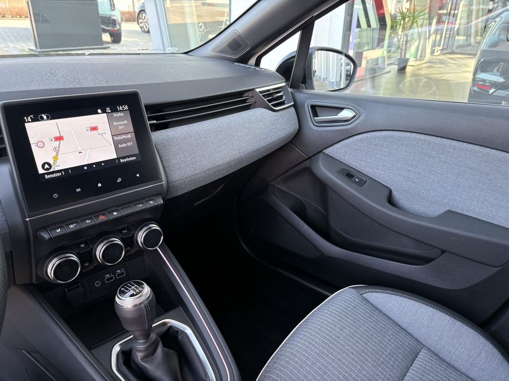 RENAULT Clio - Bild 5