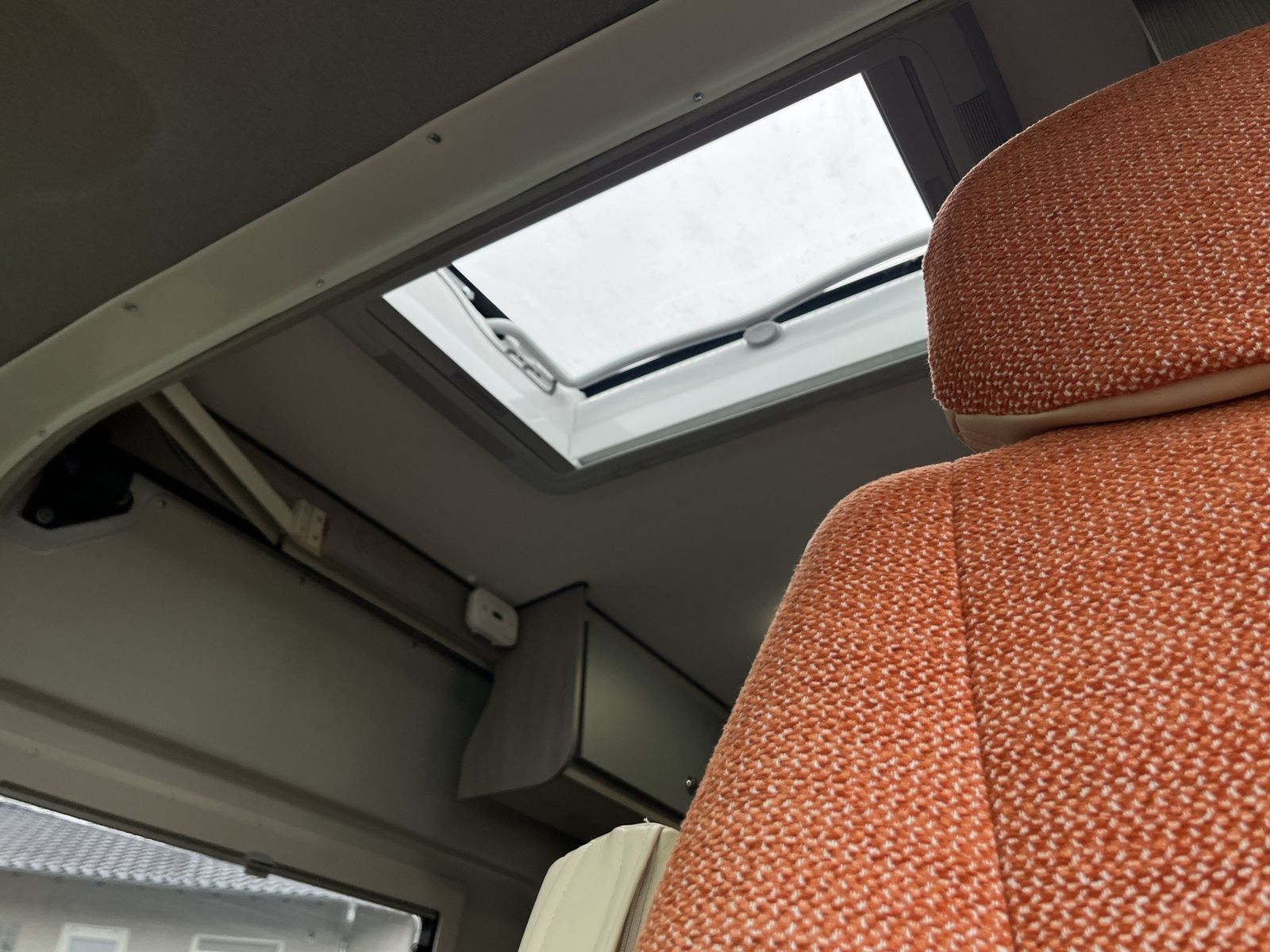 Fahrzeugabbildung Renault Ahorn Ahorn Van 620*2.3 BLUE*Solar*Markise*Alu**