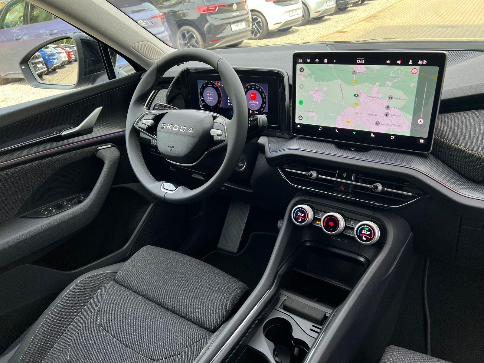 Fahrzeugabbildung SKODA Kodiaq  Selection 2.0 TDI DSG 4x4 * LED,Navi,AHK