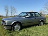 BMW 318i Oldtimer - BMW 318 aus 1988: 318i