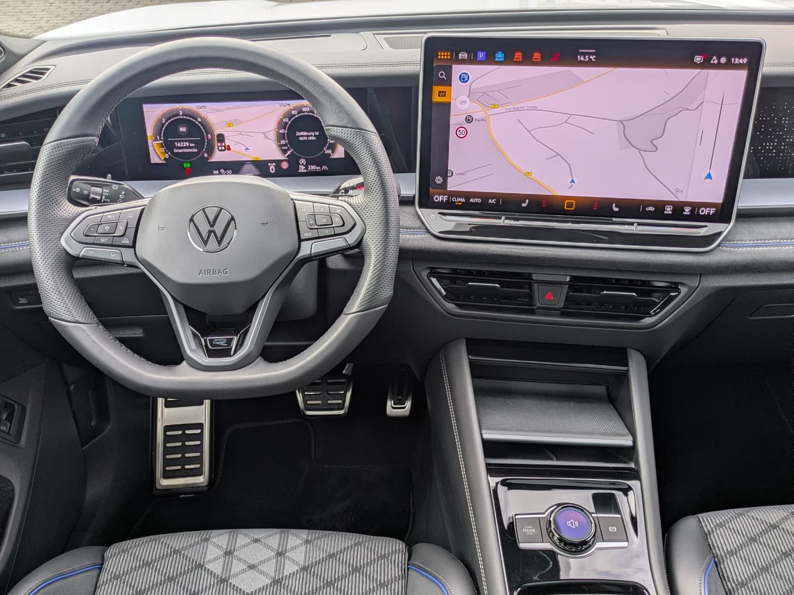 Fahrzeugabbildung Volkswagen Tayron 2.0 TDI 4M R-Line 7Si*MATRIX*AHK*PANO*HUD